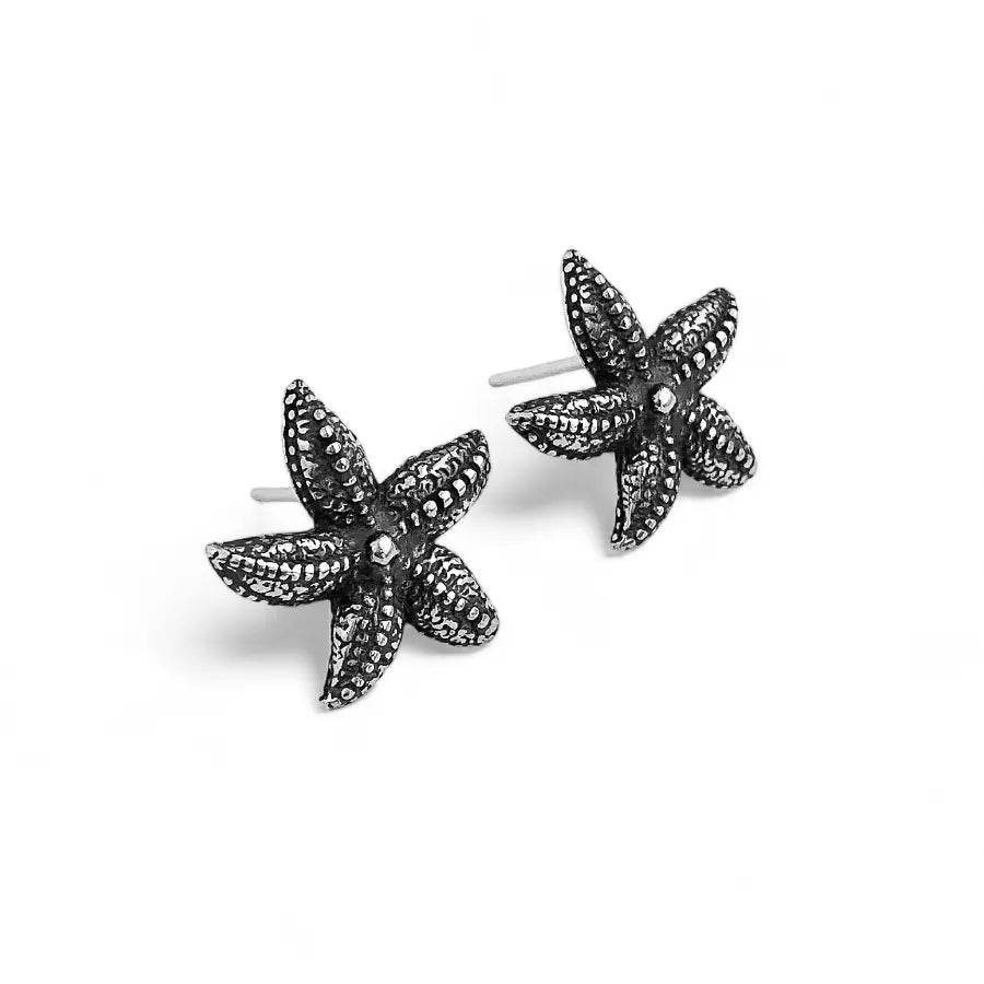 Textured starfish stud earrings