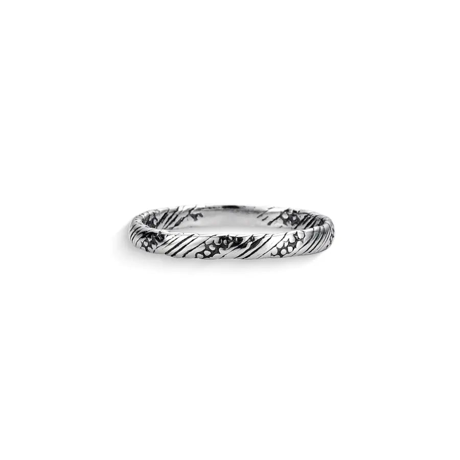 Patterned band ring
