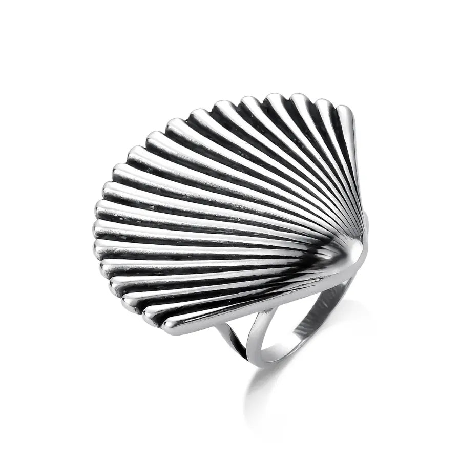 Statement seashell ring