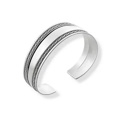 Adjustable gypsy cuff