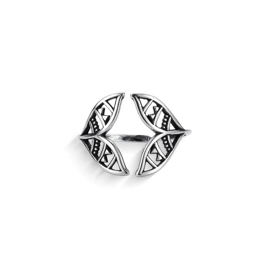 Adjustable mermaid tail ring