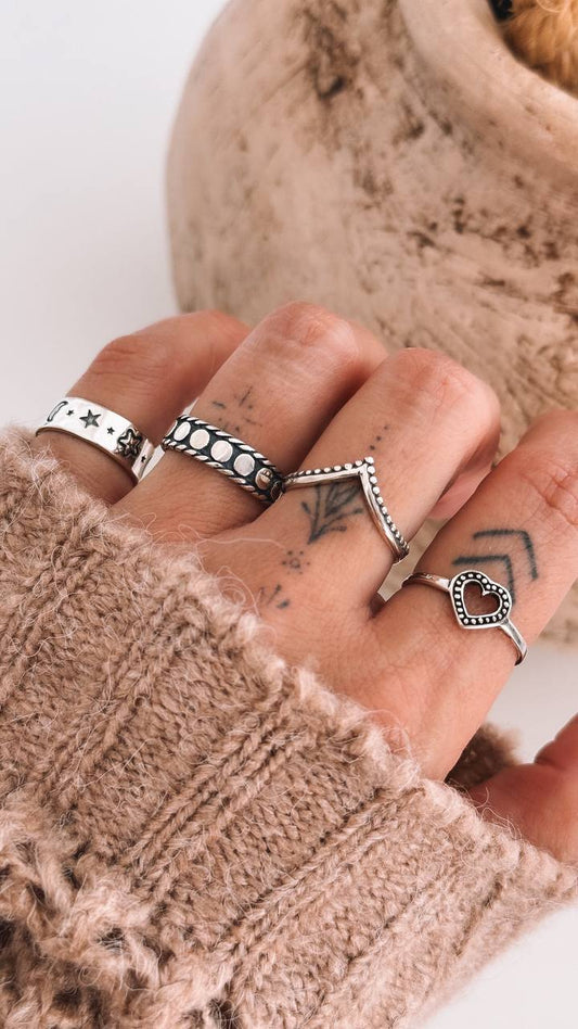 Chevron Dot Ring