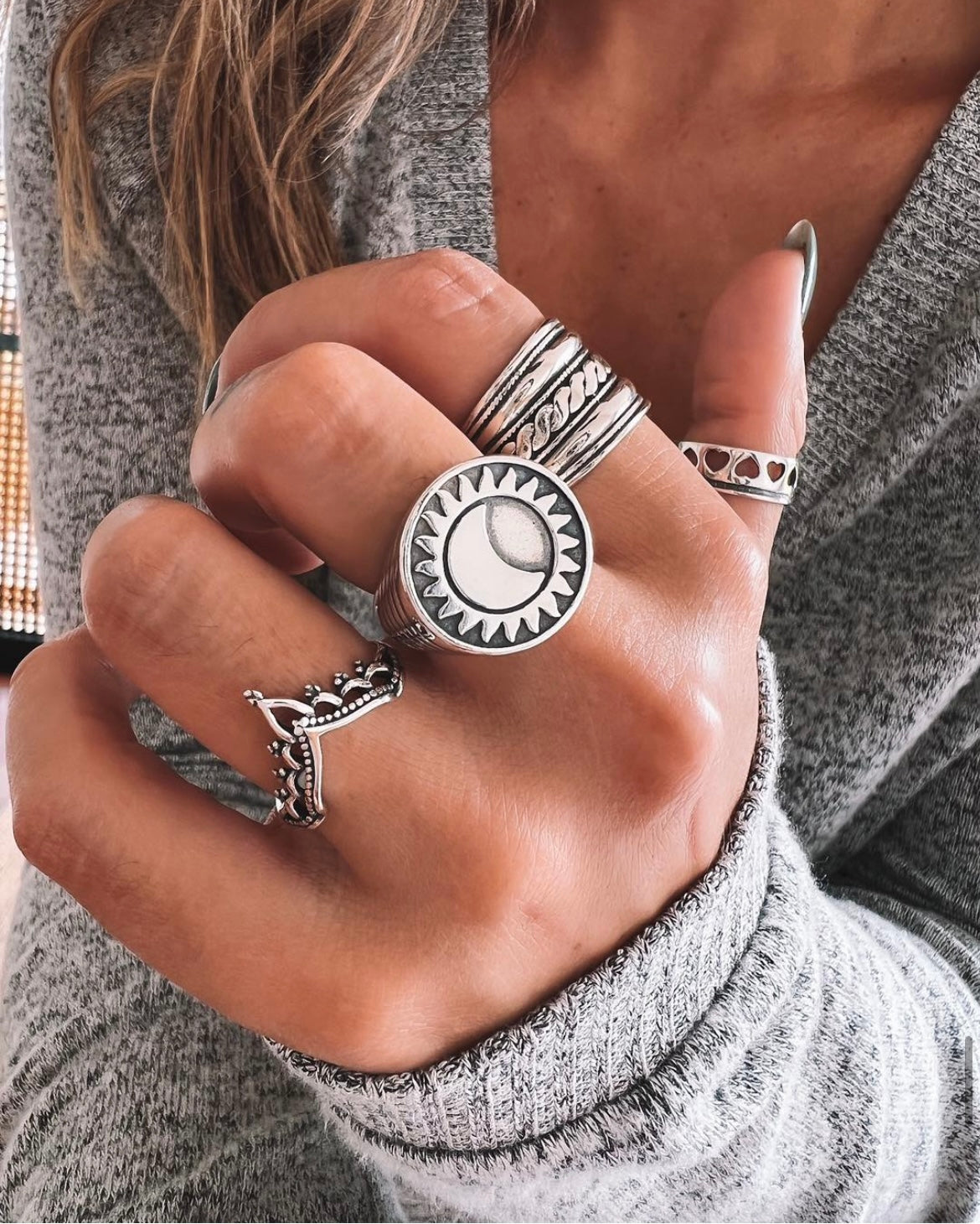 Arabesque Chevron Ring