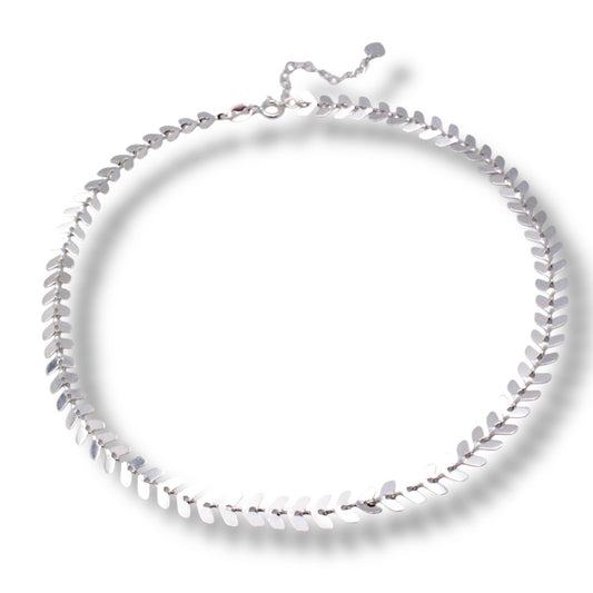 Whale tail choker