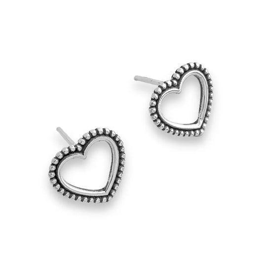 Cutout heart stud earrings