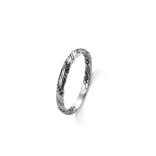 Patterned band ring