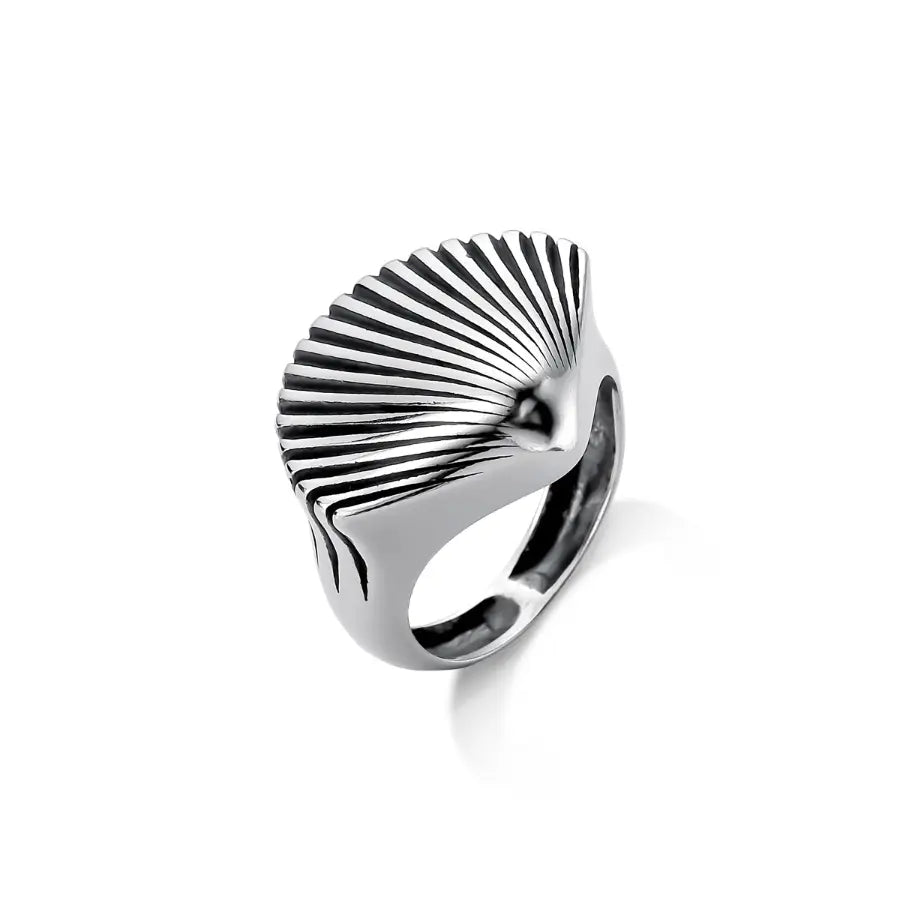 Seamless seashell ring