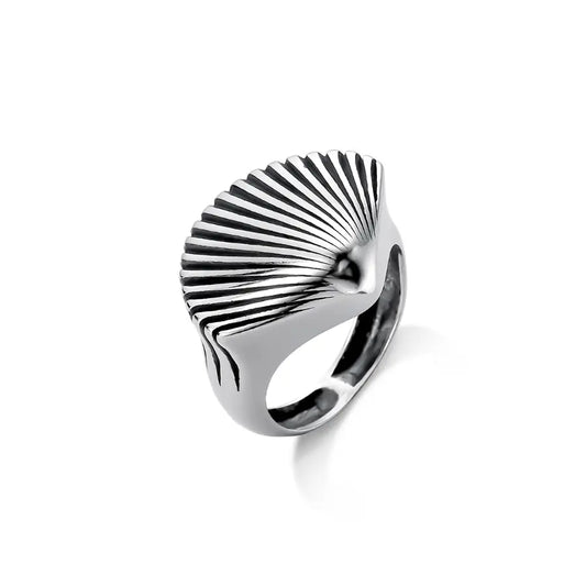 Seamless seashell ring