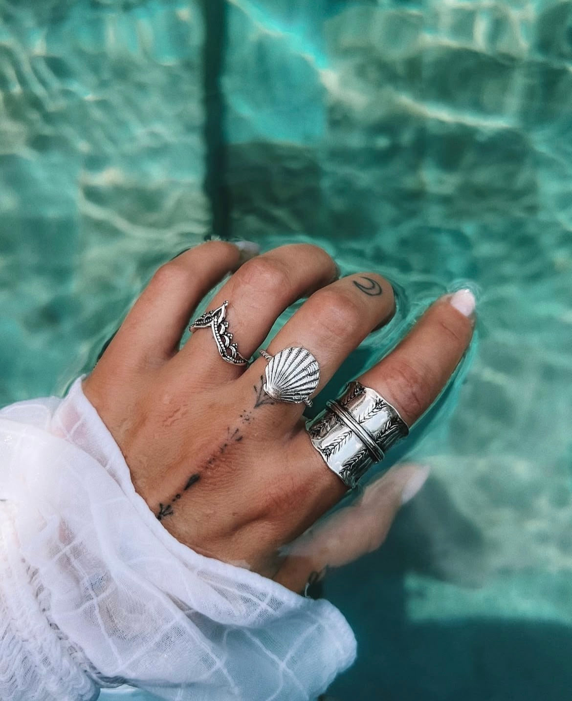 Arabesque Chevron Ring