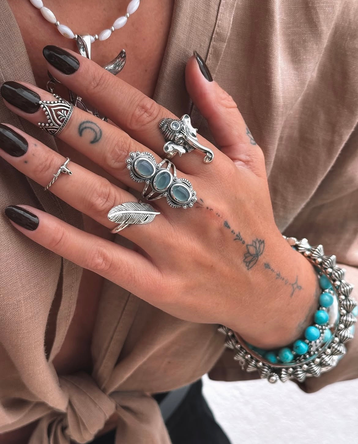 Elongated Feather Ring