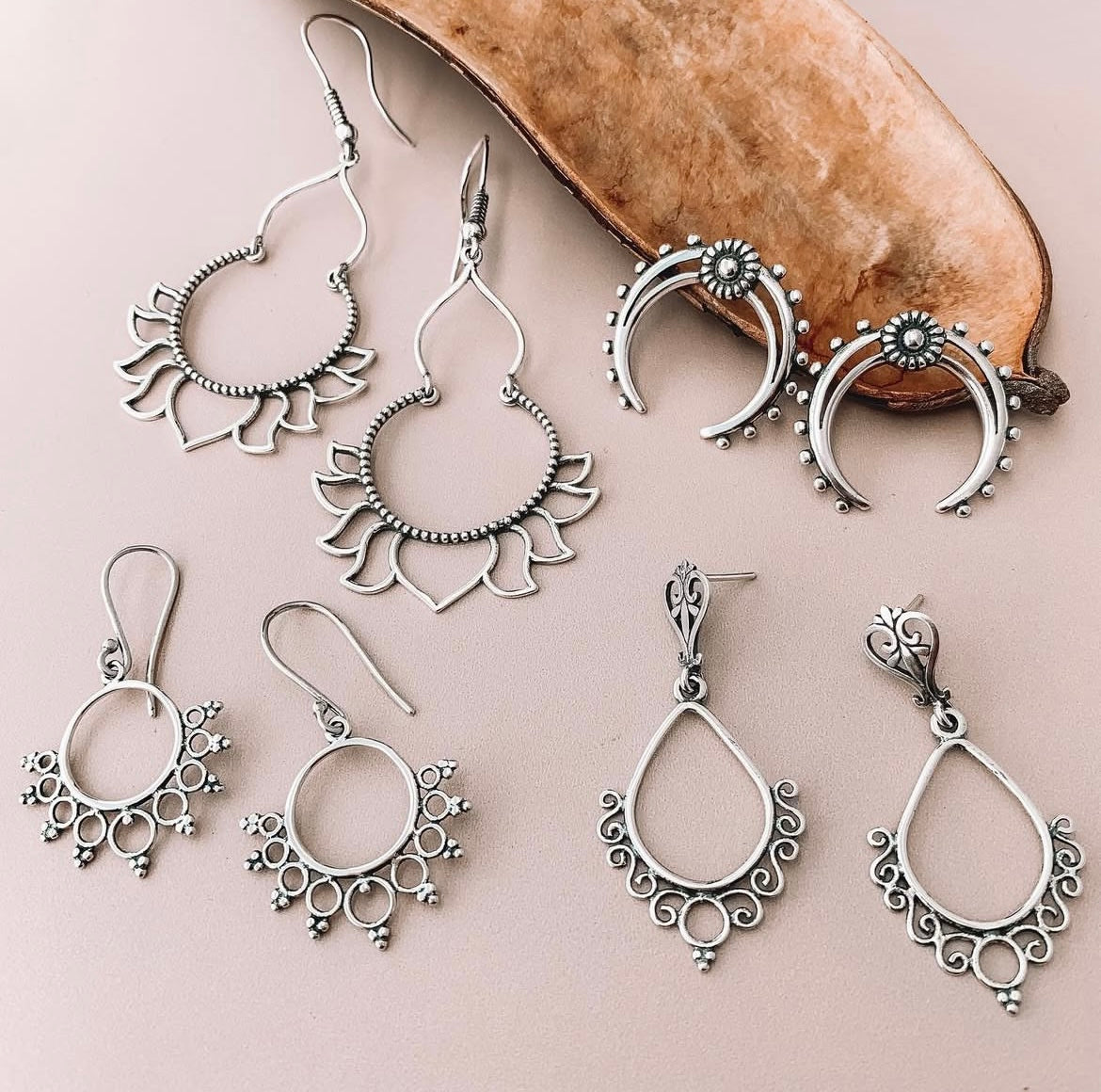 Daisy Horseshoe Earrings