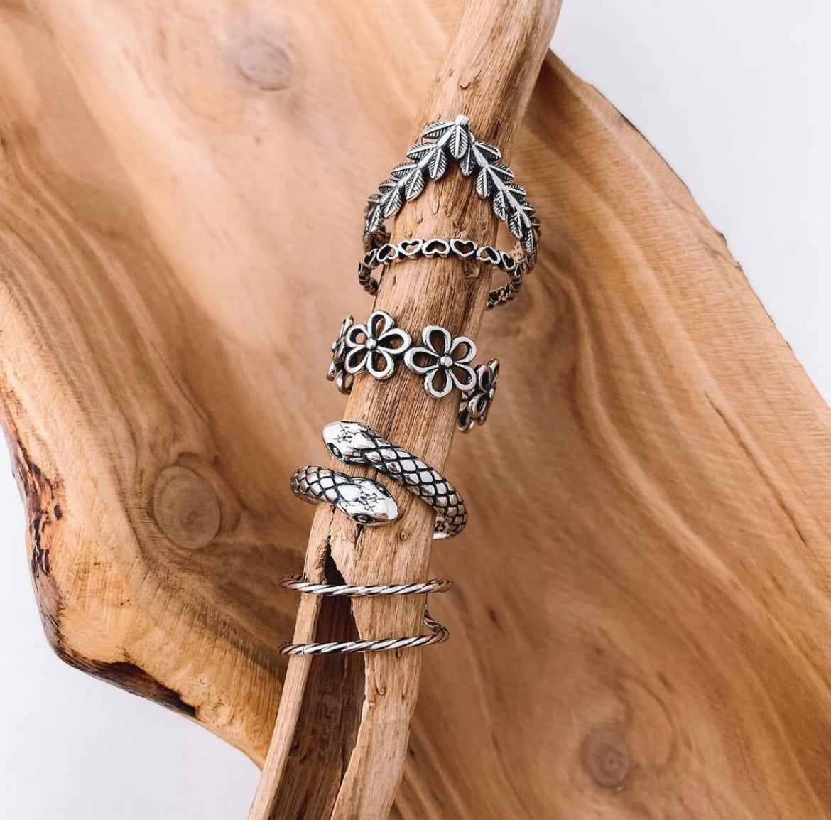 Chevron Leaf Pattern Ring