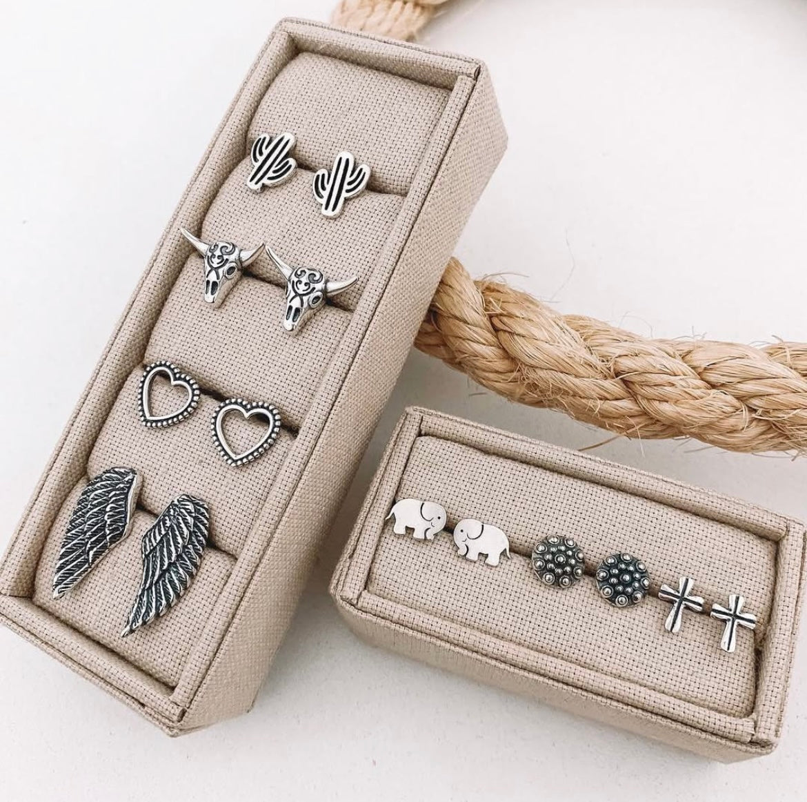 Cutout Heart Stud Earrings